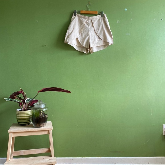 Linen origami shorts - Picture 1 of 7